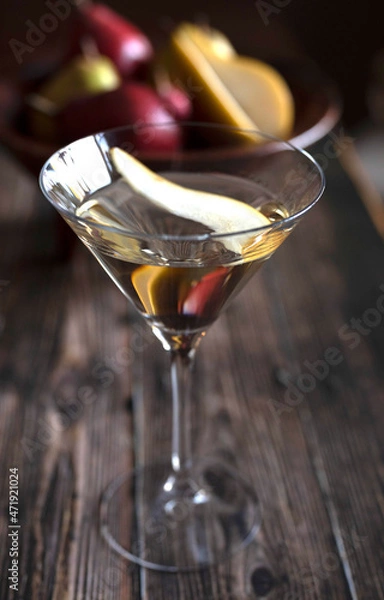 Obraz Pear Martini on wood table