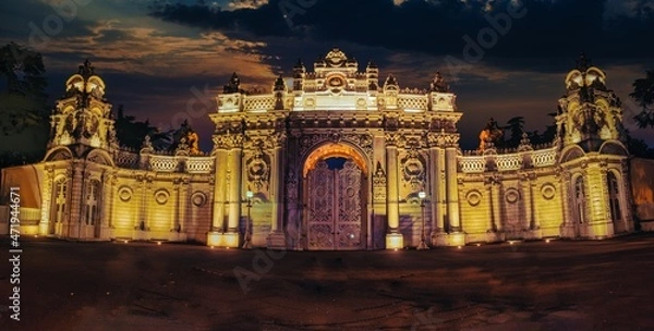 Obraz Dolmabahçe Palace, which was founded in the eastern Roman period