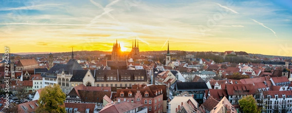 Obraz Panoramablick über die wunderschöne historische Altstadt mit Dom und Krämerbrücke in Erfurt, Thüringen, Deutschland