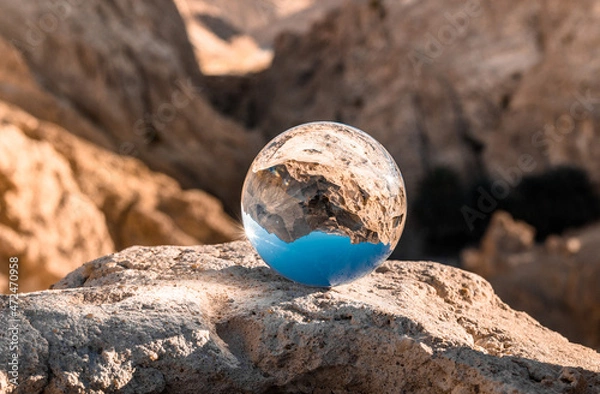 Obraz globe in the sand