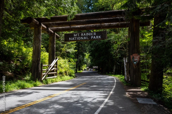 Obraz Nisqually entrance of Mount Rainier National Park in Washington State during Summer.