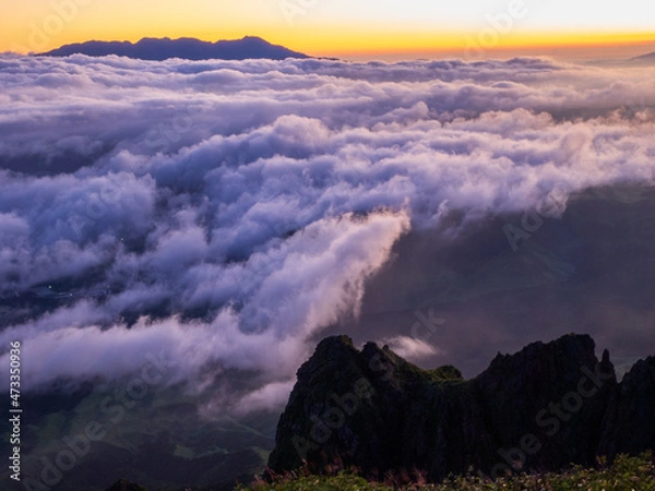 Obraz 阿蘇山高岳山頂からの朝焼け