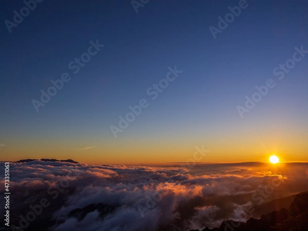 Fototapeta 阿蘇山高岳山頂からの朝焼け