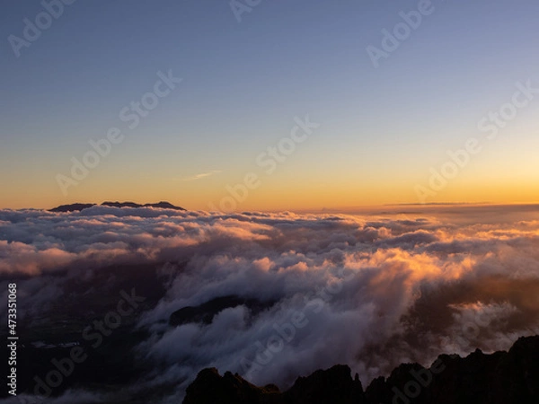 Obraz 阿蘇山高岳山頂からの朝焼け