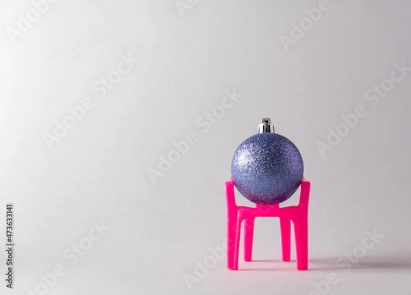 Fototapeta 
Blue Christmas ball on a white background. New Year's concept.Copy space