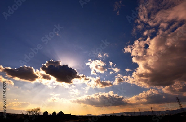Fototapeta 朝日の昇る頃、変わり行く空模様朝日の昇る頃、変わり行く空模様