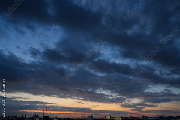 Obraz 怖い雰囲気の空