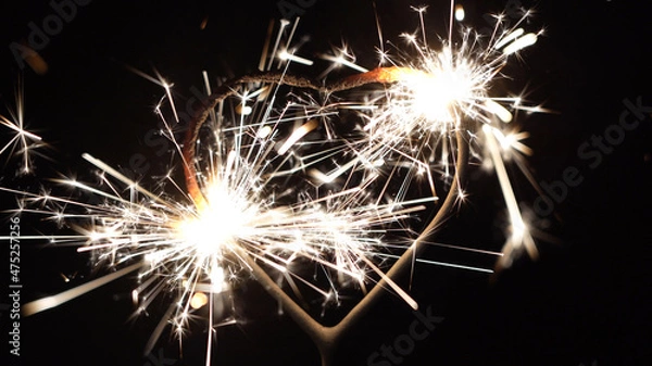 Obraz igniting heart shaped sparkler
