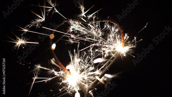 Obraz igniting heart shaped sparkler