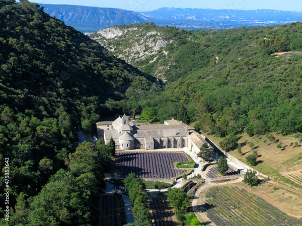 Obraz France, Provence Alps Cote d'Azur, Haute Provence, Cistercian monastery of Senanque beside lavender fielddes: Abbay Notre-Dame de Sénanque, ariel view,