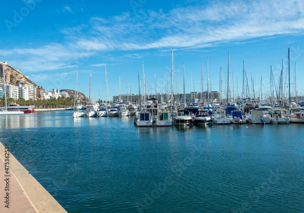 Fototapeta VIEW FROM THE PASEO MARITIMO A PART OF THE PORT OF ALICANTE, SPAIN