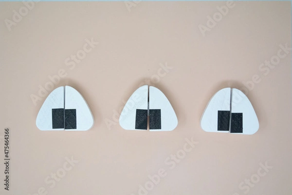 Obraz おにぎり３個の木製おもちゃの写真