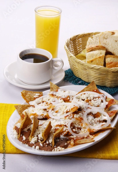 Obraz Chilaquiles rojo de México. Comida mexicana