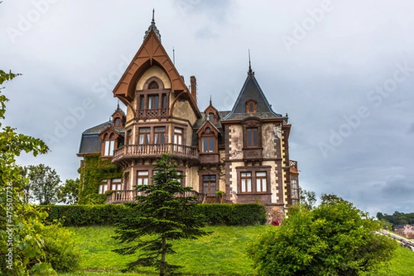 Obraz Casa del Duque de Almodóvar del Río en Comillas