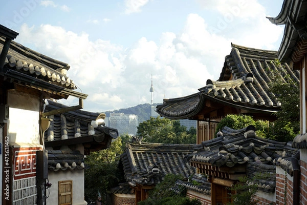 Fototapeta 종로 북촌한옥마을은 도심속에 있는 전통문화재로
아름다운 건축주택입니다.