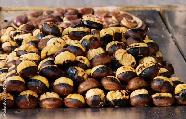 Obraz Grilled chestnuts