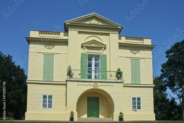 Fototapeta Pond Chateau in the Lednice Vatice UNESCO Area in the Czech Republic