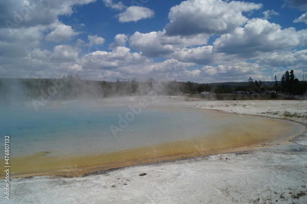 Fototapeta Thermal lake geyser at Yellowstone National Park