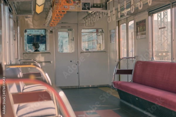 Fototapeta レトロ調の電車の車内