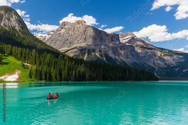 Obraz Emerald Lake in the Yoho National Park canada