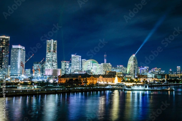 Fototapeta 神奈川県横浜市大さん橋から見たみなとみらいの夜景