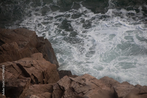 Obraz Waves crashing on rocks