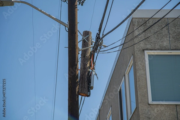 Obraz power lines on the roof