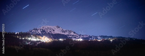 Obraz Town in mountains