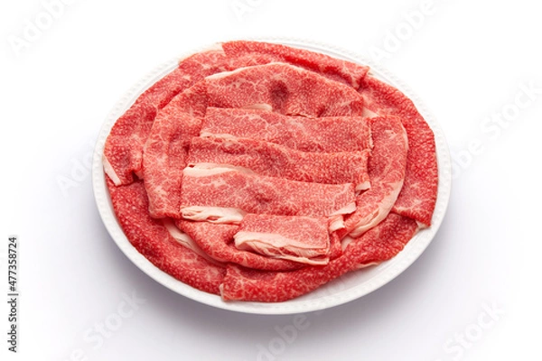 Fototapeta 黒毛和牛バラ肉 すきやき用 赤身肉 白背景