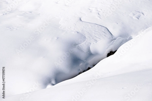 Fototapeta snow covered mountains
