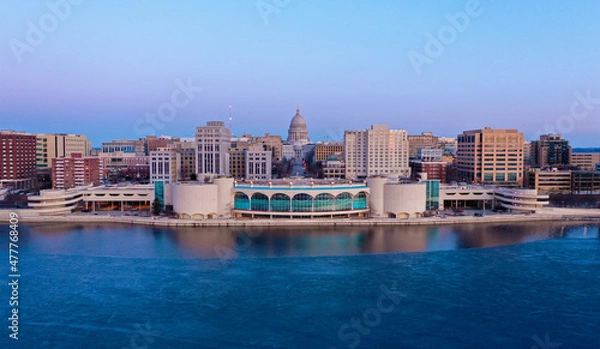 Obraz Drone in Downtown Madison, WIsconsin Looking at State Captiol Building