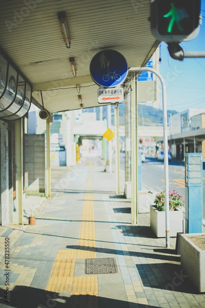 Fototapeta 誰もいないアーケードの風景