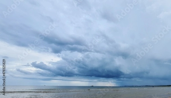 Obraz clouds over the river