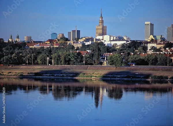 Fototapeta view of the Vistula River and Palace of Culture and Science (PKiN - Palac Kultury i Nauki, Warszawa) and downtown, Warsaw, Poland