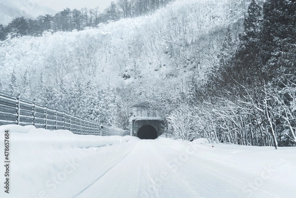 Obraz 雪国の道路