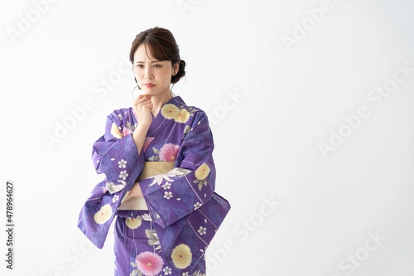 Fototapeta 浴衣を着た若い女性