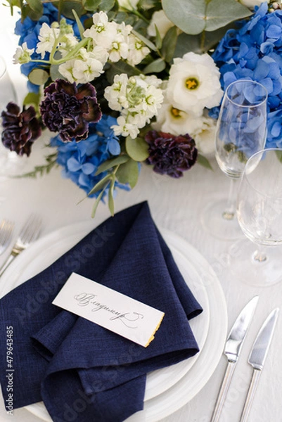 Obraz elegant wedding table setting with flowers