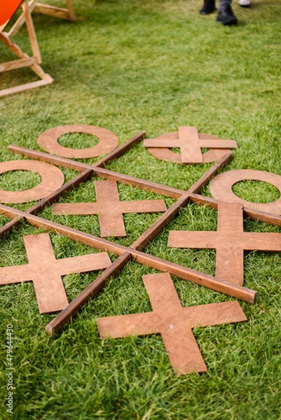 Obraz Naughts i przechodzi grę w czasie trawy