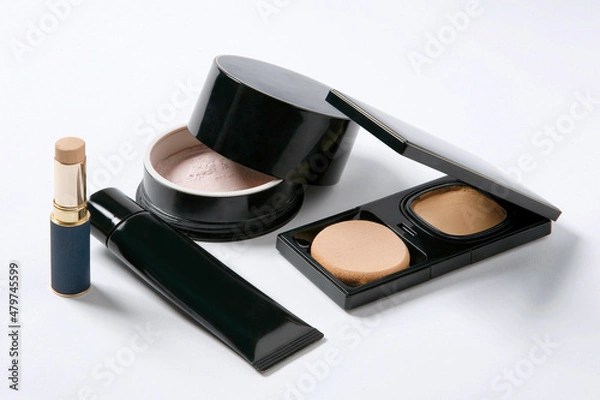 Fototapeta 化粧品の組み合わせ、白バック