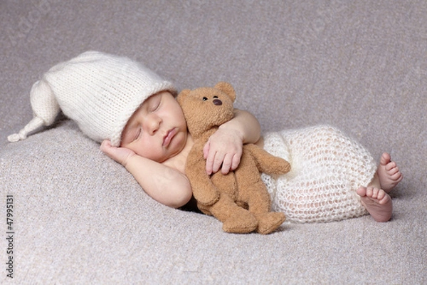 Obraz sleeping baby with teddy bear