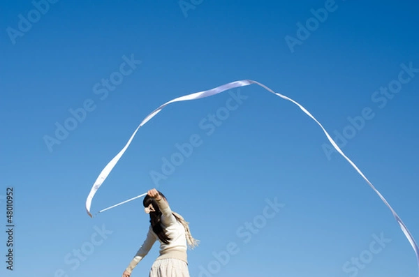 Fototapeta リボンを操る女性