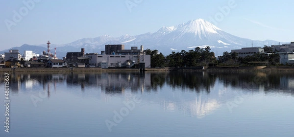 Obraz 鳥取県米子市の米子港から見た冬の伯耆富士大山と中海