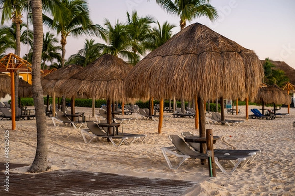 Obraz hut on the beach