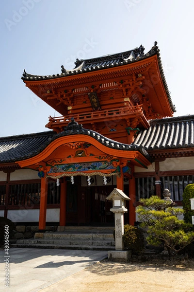 Obraz EOSR6.愛媛道後、伊佐爾波神社外観。