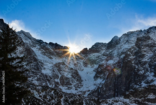 Fototapeta Tatry, słońce nad górami, sun over the mountains, morskie oko