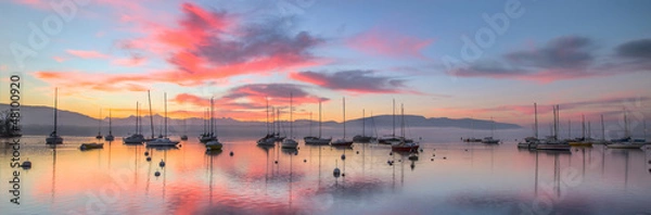 Obraz Wschód słońca i żaglówki