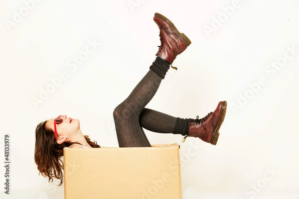 Obraz Mädchen in einer Box mit Sonnenbrille