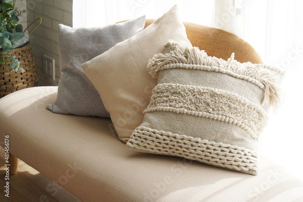 Fototapeta 快適なリビングルームのソファー