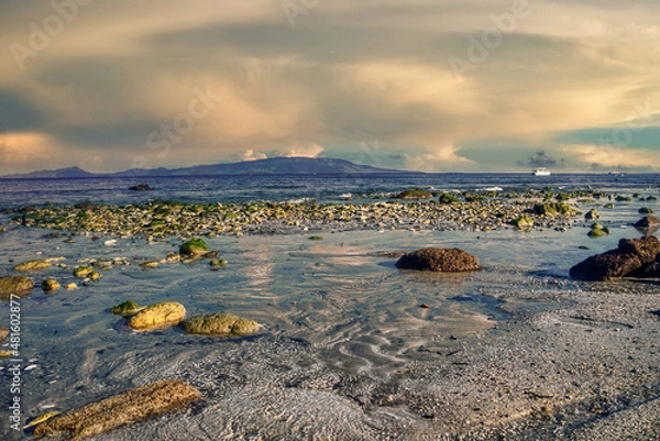 Obraz Early morning gas cloud volcanic eruption from TAAL volcano, the Philippines. Seen from Aninuan, Oriental Mindoro