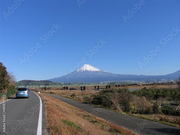 Fototapeta 富士山と河川敷